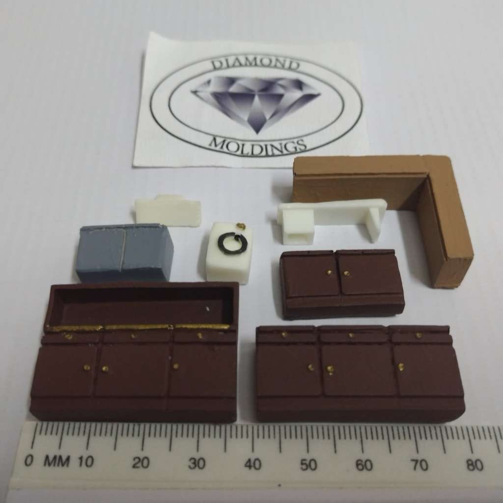 Model Trains HO (1 x Set of 8) Funiture Set 2