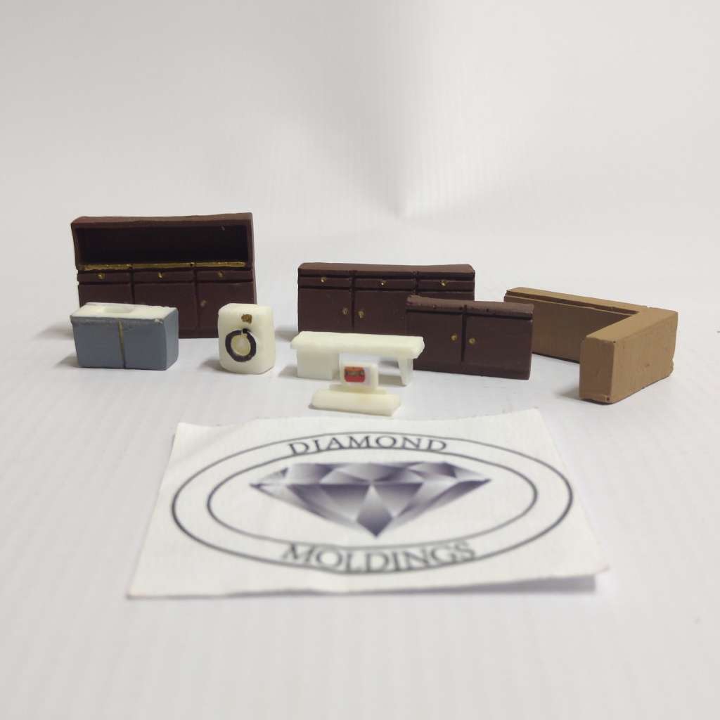 Model Trains HO (1 x Set of 8) Funiture Set 2