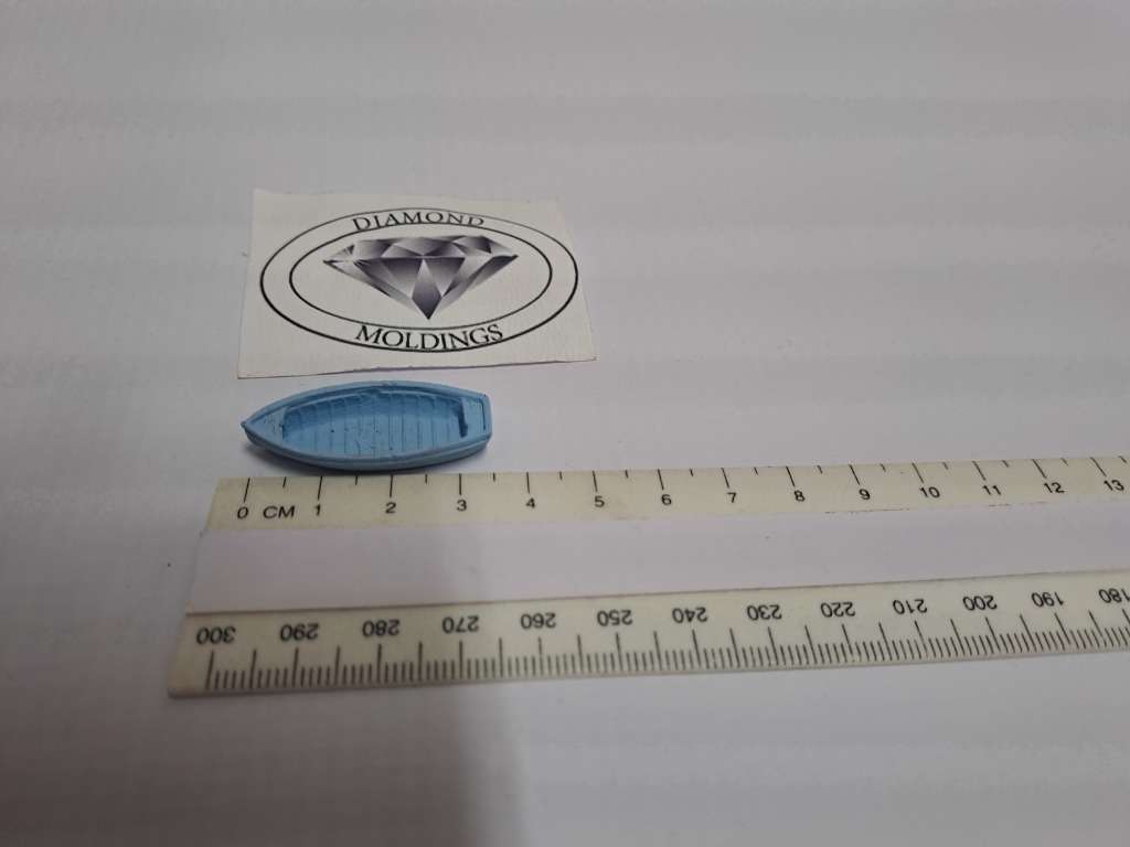 Model Trains HO - Boat Small with no seat (L. Blue) - 36mm x 12mm x 7mm