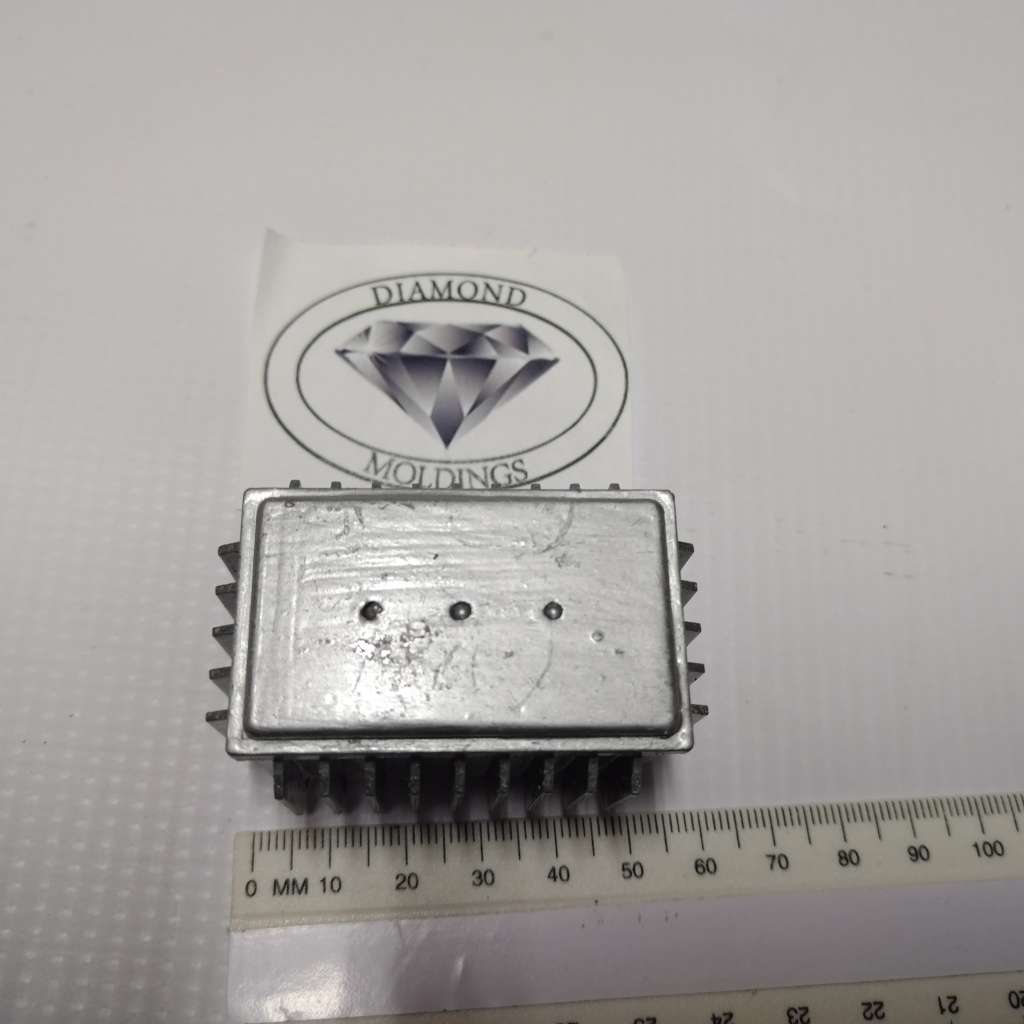 Model Trains HO - Transformer 3 Medium - 56mm x 36mm x 35mm