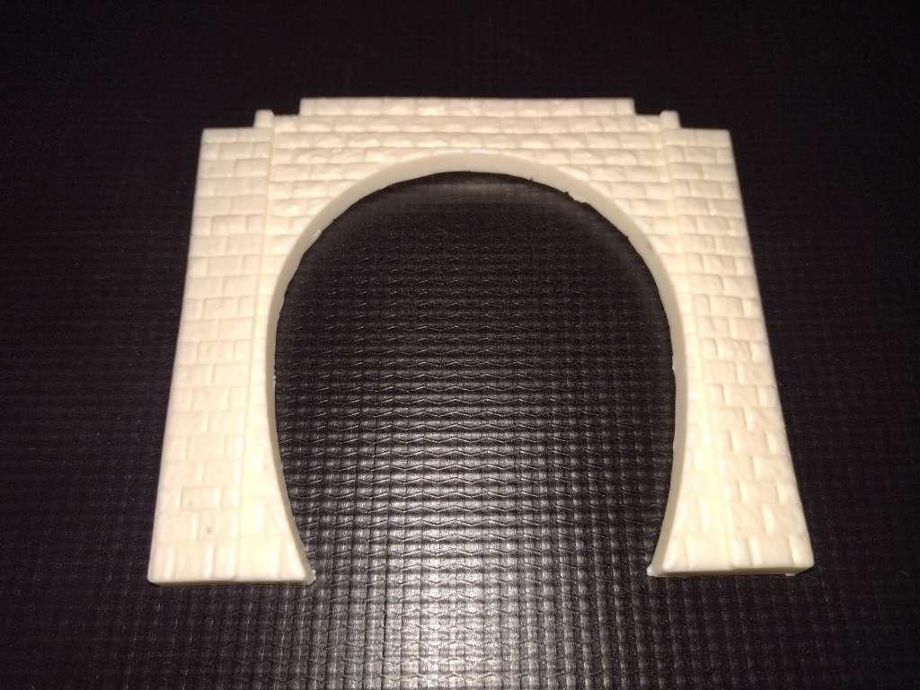 Model Trains HO - Tunnel Port Single - 120mm x 5mm x 110mm