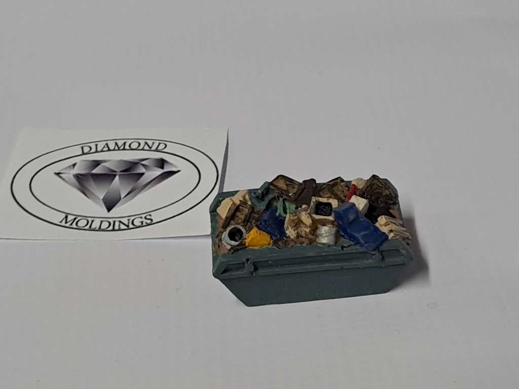 Model Trains N Scale - Scrap Bin/Skip Full - 27mm x 17mm x 15mm