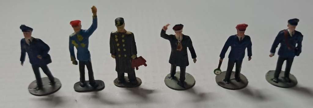 Model Trains 1:87 HO - 6 x Figures Station