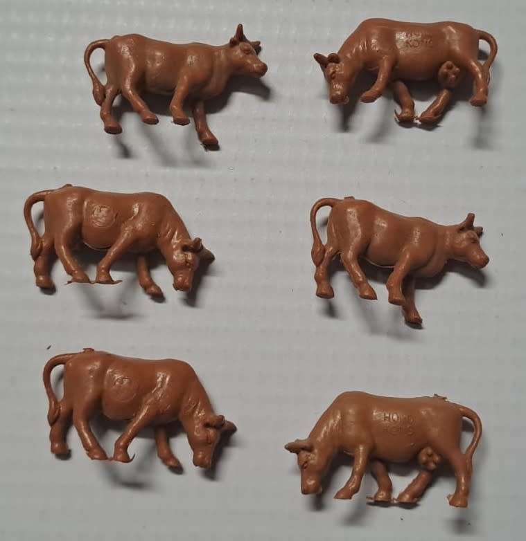 Model Trains 1:87 HO - 6 x Cows.