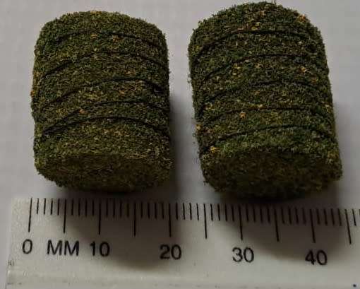 Model Trains HO - 2 x Food for the animals.