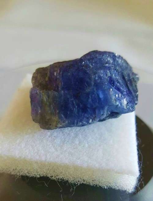 92.70CtsTANZANITE UNTREATED ROUGH 100% NATURAL VIOLET BLUE