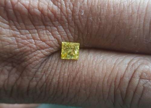 Certified 1.07 Vivid Yellow VS1 Princess Natural  Diamond 5.72x5.69mm EX EX