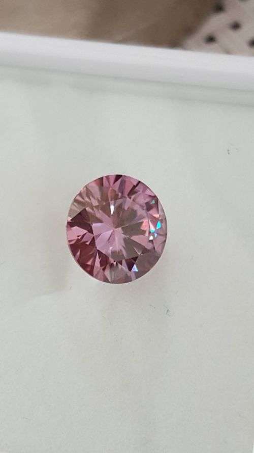 Moissanite 2.13 ct  VVS1 Pink Genuine Round Brilliant Cut