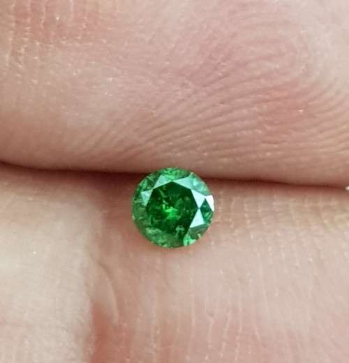 Certified 0.12 Carat Fancy Green  Round Natural  Diamond