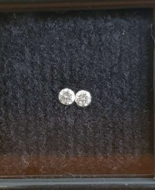 2 pcs Round Color F-G Natural White Diamond 2.20 mm 10 Cts