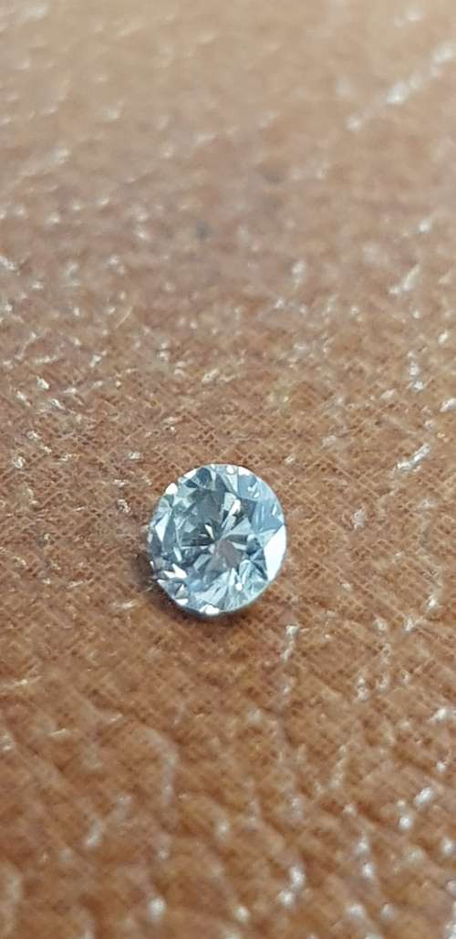 0.15Carat E VS2 Round Brilliant Natural Diamond