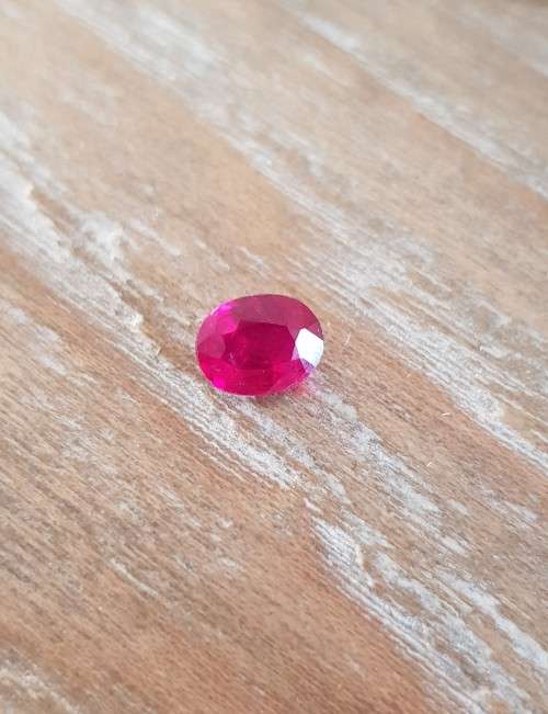 5.55 CT NATURAL PINKISH OVAL RUBY