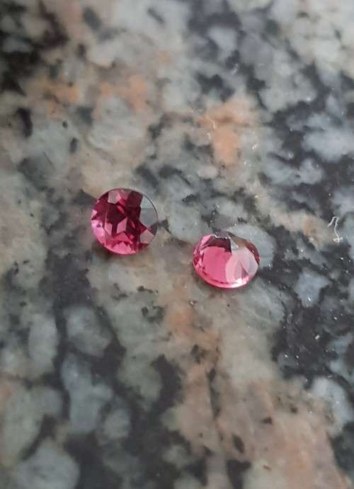 NATURAL RASPBERRY PINK RHODOLITE GARNET 4 MM STUNNING GEM AFRICA!! 2-PCS