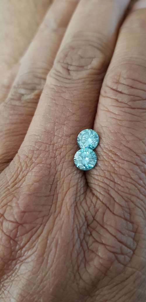 0.97ct MOISSANITE ROUND VVS1 BLUE COLOR LOOSE