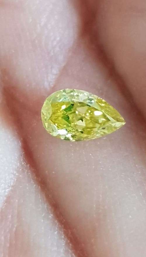 CERTIFIED 0.54 Cts  SPARKLING FANCY YELLOW COLOR NATURAL DIAMOND PEAR CUT