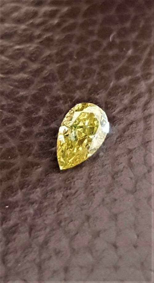 CERTIFIED 0.54 Cts  SPARKLING FANCY YELLOW COLOR NATURAL DIAMOND PEAR CUT