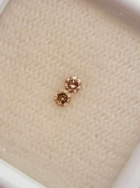 2pcs Pair Round Natural Champagne Diamond 2.10mm
