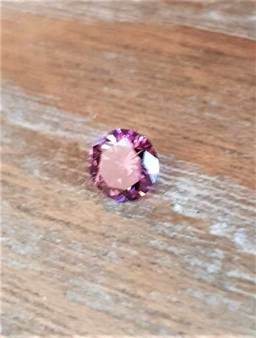 CERTIFIED 0.61Cts   FANCY PINK COLOR  DIAMOND ROUND CUT