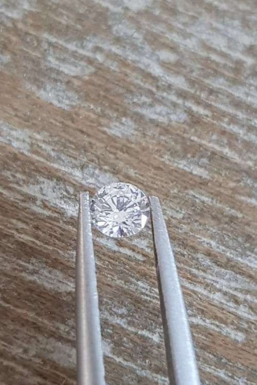 CERTIFIED 0.10Cts  SPARKLING  NATURAL DIAMOND ROUND BRILLIANT