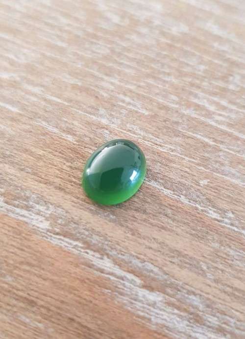 Green Onyx 2.98 Cts Oval cabochon Brilliant gemstone