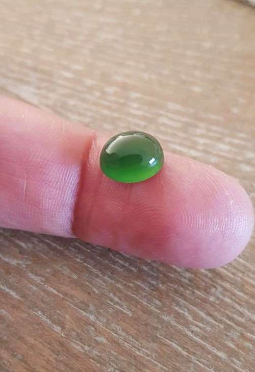 Green Onyx 2.98 Cts Oval cabochon Brilliant gemstone