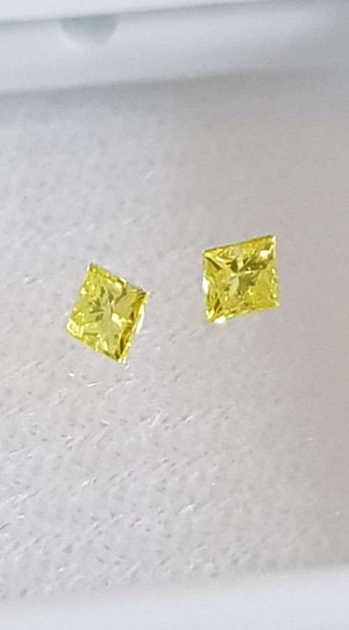 CERTIFIED 0.20Cts  (2x0.10cts) FANCY YELLOW  NATURAL DIAMOND PRINCESS CUT