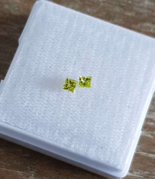 CERTIFIED 0.18Cts  (2x0.09cts) FANCY YELLOW  NATURAL DIAMOND PRINCESS CUT