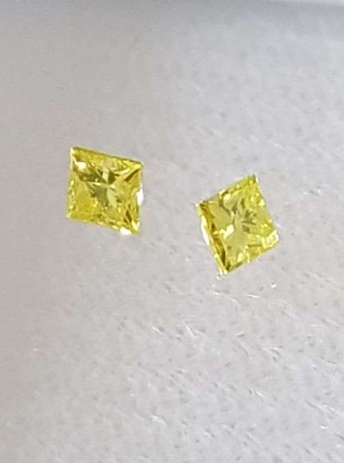 CERTIFIED 0.32Cts PAIR (2x0.16cts) FANCY YELLOW  NATURAL DIAMOND PRINCESS CUT