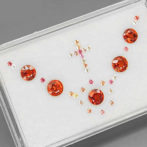Round Diamond Cut & Round 1.5 to 5.1 mm.Spessartite Garnet & Sapphire 34Pcs/4.07Ct