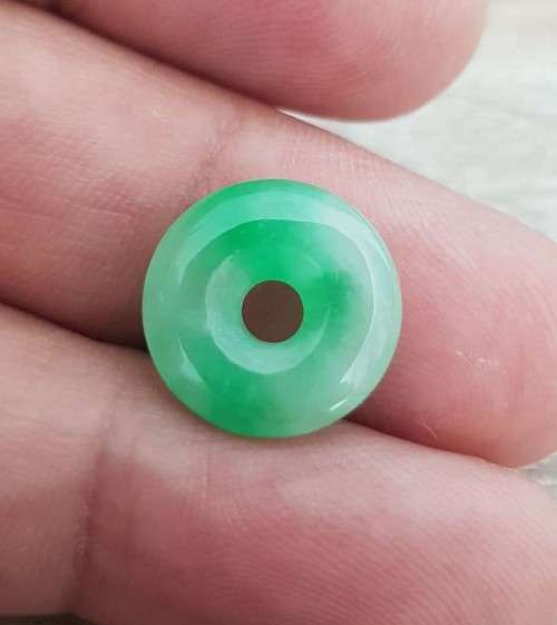 9.05Ct.Jade Mae Sai Green & White, Donut Shape