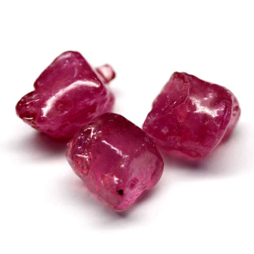 23.33 Ct. 3 Pcs Rough Ruby Natural Pinkish Red Sparking Lot Mozambique