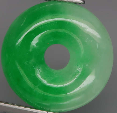 9.05Ct.Jade Mae Sai Green & White, Donut Shape
