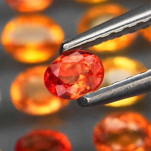 Fancy Color Sapphire Oval 0.25cts 4x3 mm.Ravishing Color!