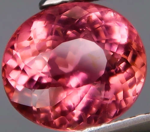 2.78Ct.Pink Tourmaline Beautiful Color & Full Sparkling! Natural Nice Shape!