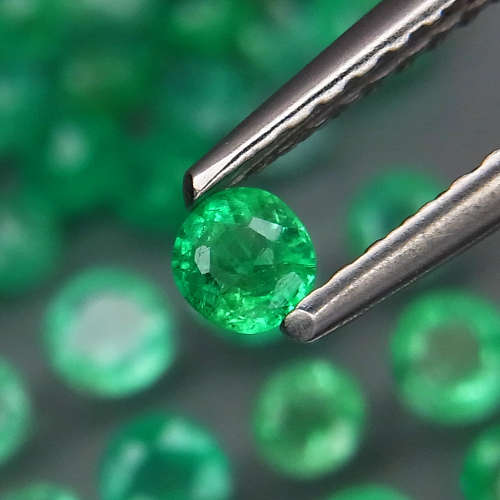 Green Columbian Emerald 0.17Ct.Round 3.7 mm.Natural