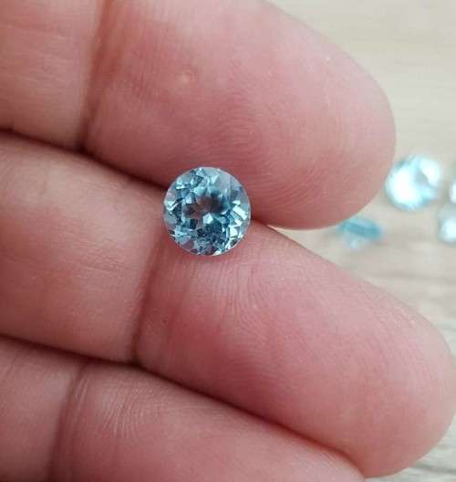 Baby Blue Topaz Round 7mm 1.70cts. Ravishing Color and Full Fire! Brazil