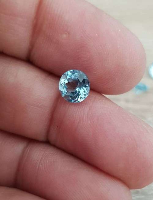 Baby Blue Topaz Round 7mm 1.70cts. Ravishing Color and Full Fire! Brazil