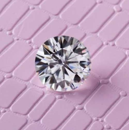 MOISSANITE 1CT  D/VVSI  ROUND **GRA Certified **BRILLIANT CUT