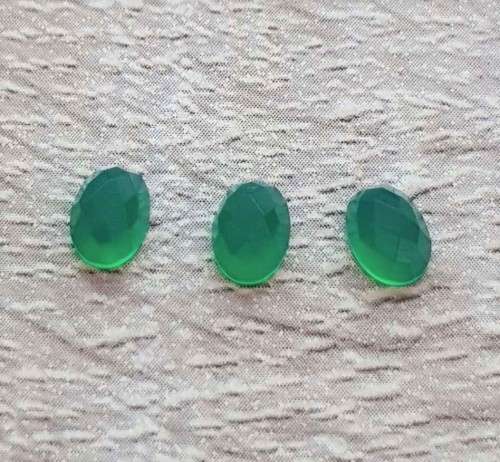 Green Onyx Oval cabochon  4 Pieces 5x7mm Brilliant gemstone
