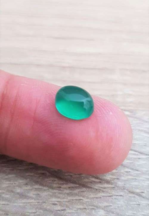 Green Onyx   6x8mm Oval Cab Brilliant gemstone