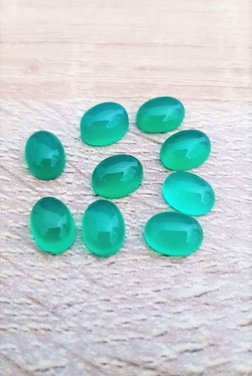 Green Onyx   6x8mm Oval Cab Brilliant gemstone