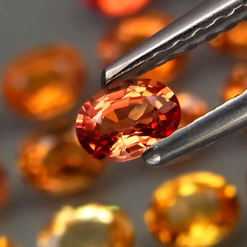 Sapphire Oval 4x3 mm. 1Pcs/0.20Ct.Ravishing Fancy Color, Africa