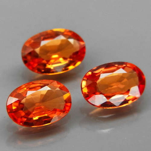 Imperial Red Sapphire 3Pcs/1.42C Oval 6x4 mm.Very Good Color Songea,Africa