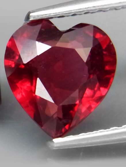 1.79Ct.Cherry Pink Rhodolite Garnet Ravishing Color & Full Fire! Natural