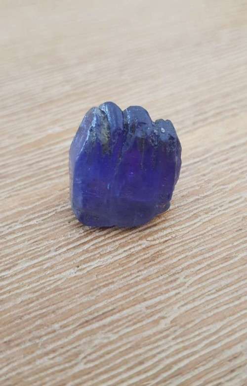 TANZANITE 47.48Cts. NATURAL VIOLET BLUE SPECIMEN ROUGH