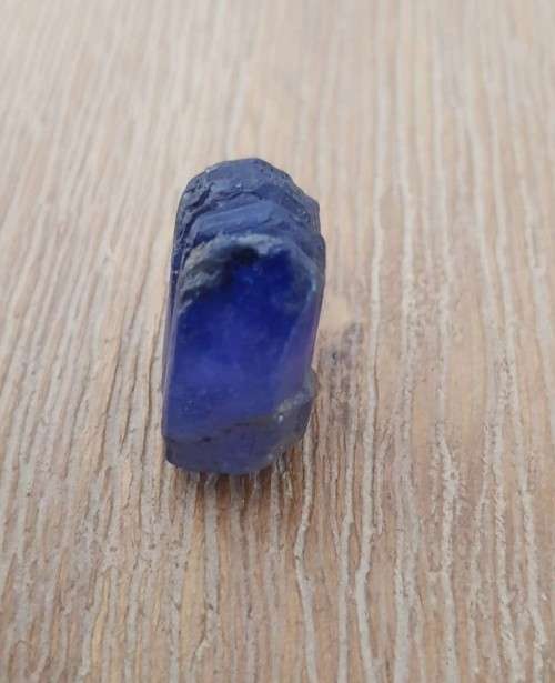 TANZANITE 47.48Cts. NATURAL VIOLET BLUE SPECIMEN ROUGH