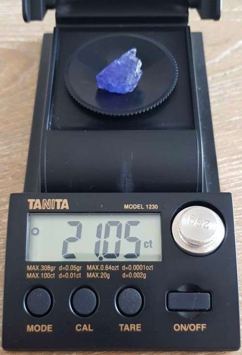 TANZANITE 21.05Cts. NATURAL VIOLET BLUE SPECIMEN ROUGH