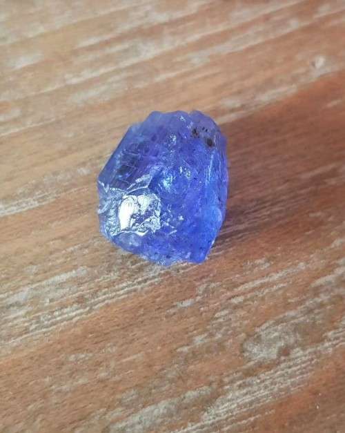 TANZANITE 14.27Cts. NATURAL VIOLET BLUE SPECIMEN ROUGH