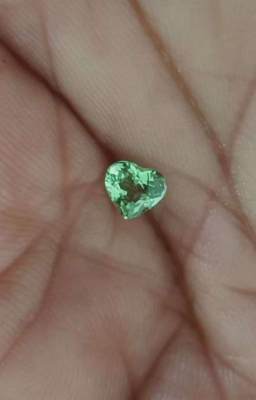Mint Garnet 0.70Cts Heart Cut **Grossular garnet** Certified Top Green  Tanzania