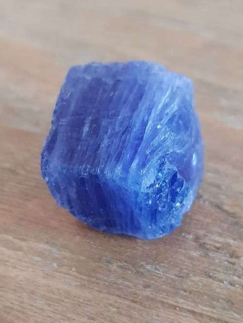 TANZANITE 69.52Cts. NATURAL VIOLET BLUE SPECIMEN ROUGH